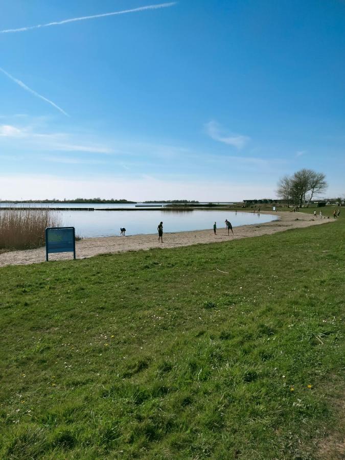Bj Chalets - De Rug 1 - Vakantiepark Lauwersoog - Luxe Chalet Met Vaatwasser! Vroege Incheck! מראה חיצוני תמונה