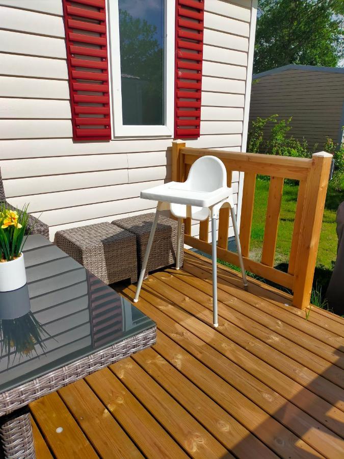 Bj Chalets - De Rug 1 - Vakantiepark Lauwersoog - Luxe Chalet Met Vaatwasser! Vroege Incheck! מראה חיצוני תמונה